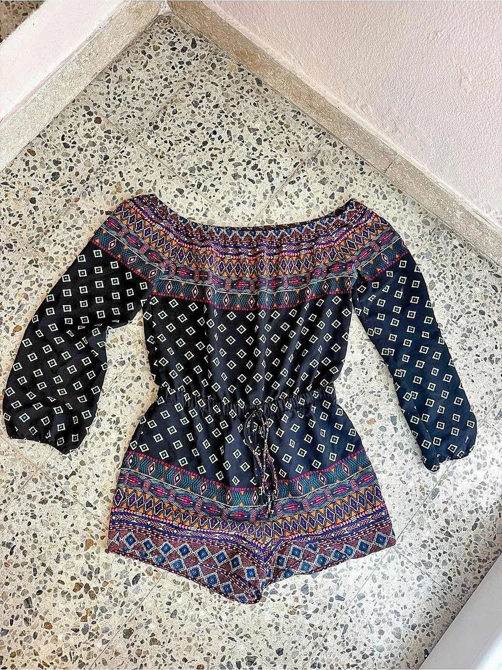 Shop17 boho Geometric print off-the-shoulder romper Size Medium Like New
